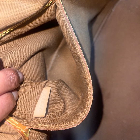 Authentic Louis Vuitton Alma PM - Picture 7 of 11